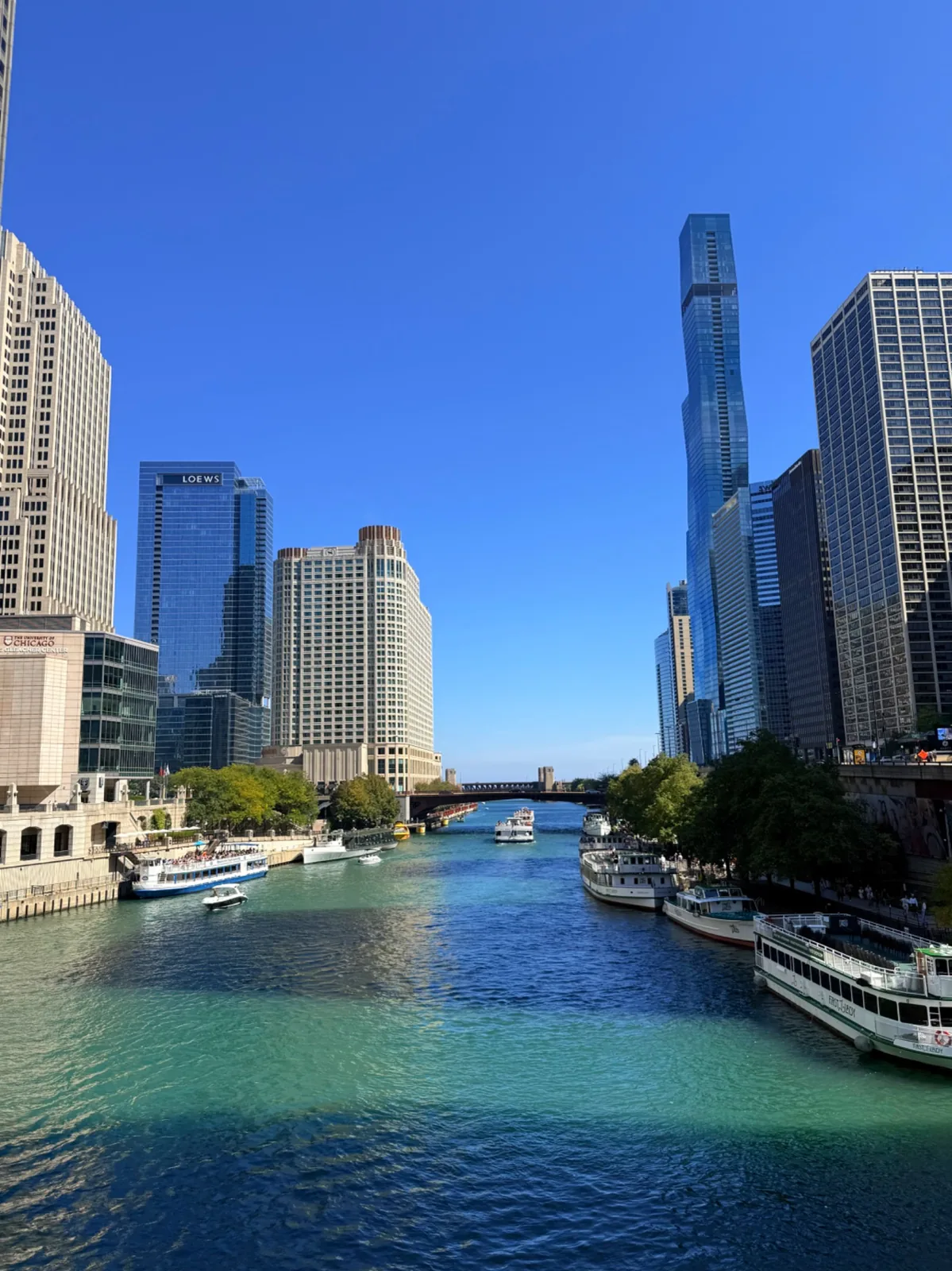 Chicago — river photograph